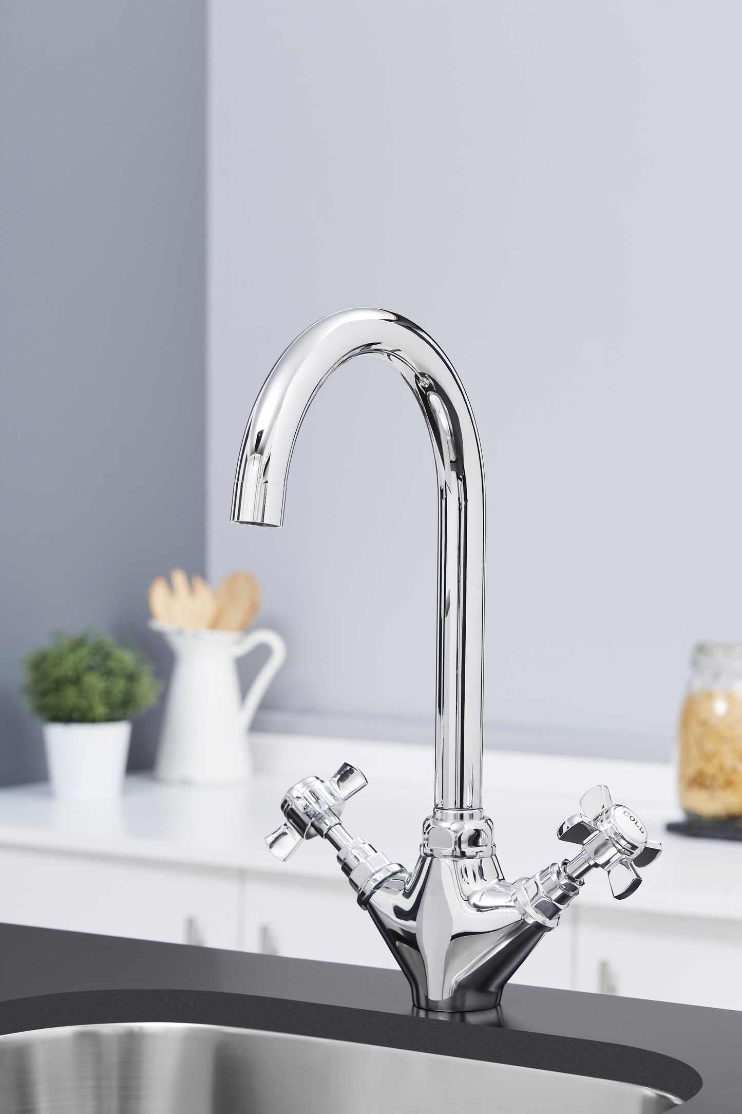 Girona Traditional Kitchen Tap in Chrome Finish